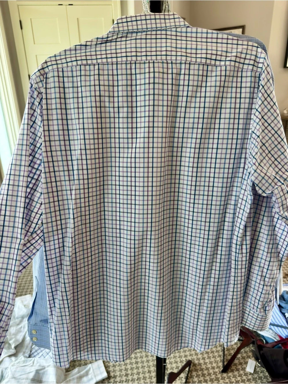 Banana Republic Men’s Purple & Blue Plaid button down shirt non iron slim fit
